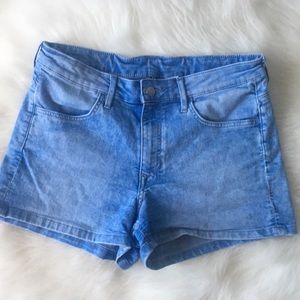 Divided high waisted shorts